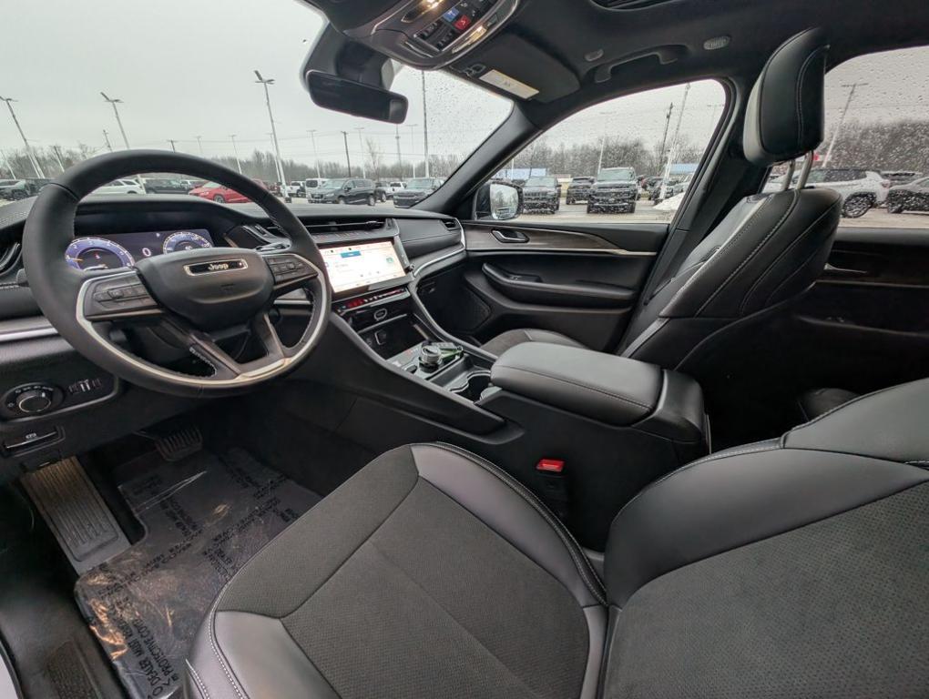 new 2026 Jeep Grand Cherokee car, priced at $48,155