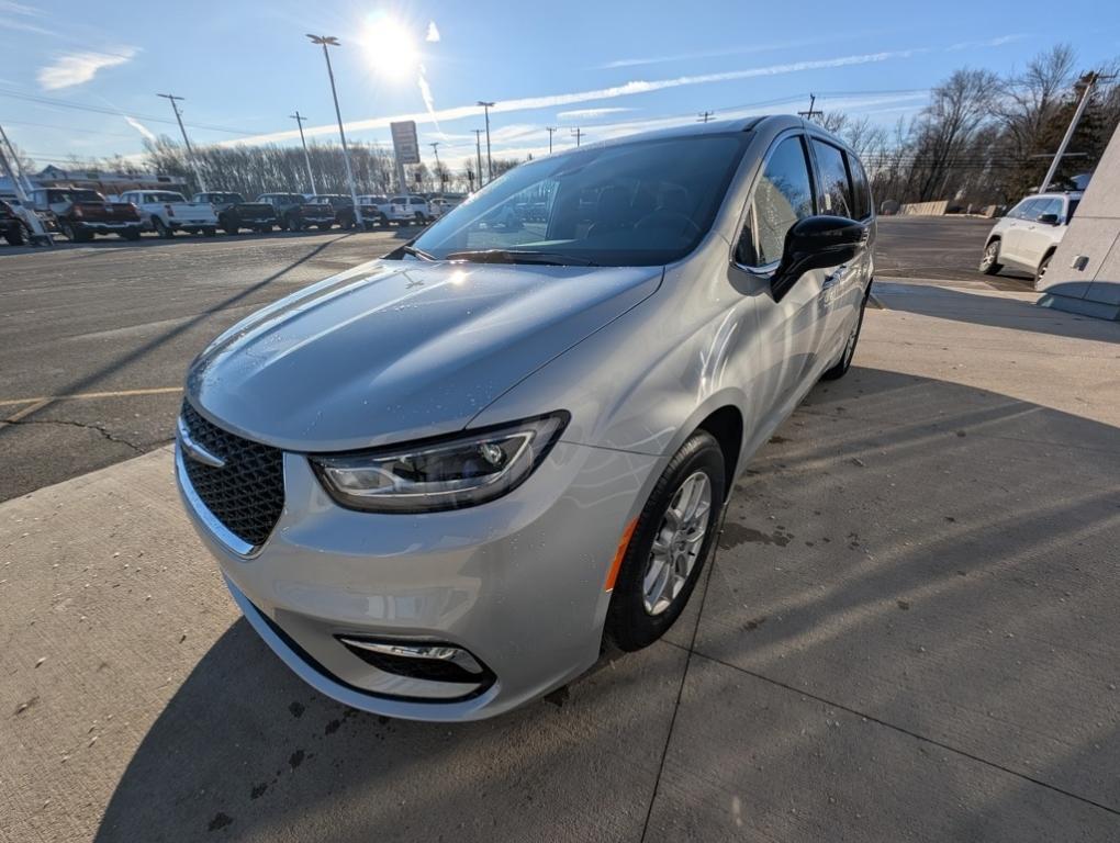 new 2026 Chrysler Pacifica car, priced at $42,015