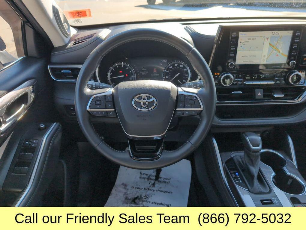 used 2021 Toyota Highlander car, priced at $30,991