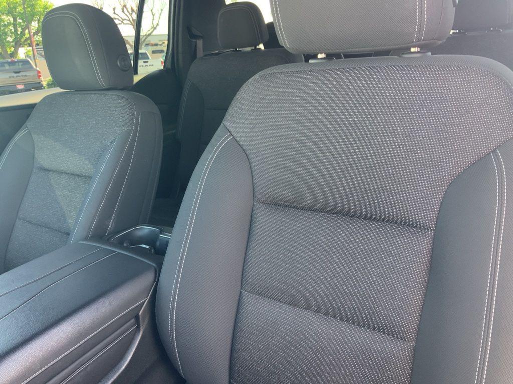 used 2024 Chevrolet Traverse car, priced at $33,166