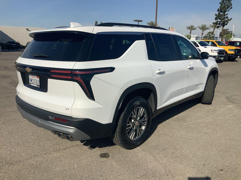 used 2024 Chevrolet Traverse car, priced at $33,166