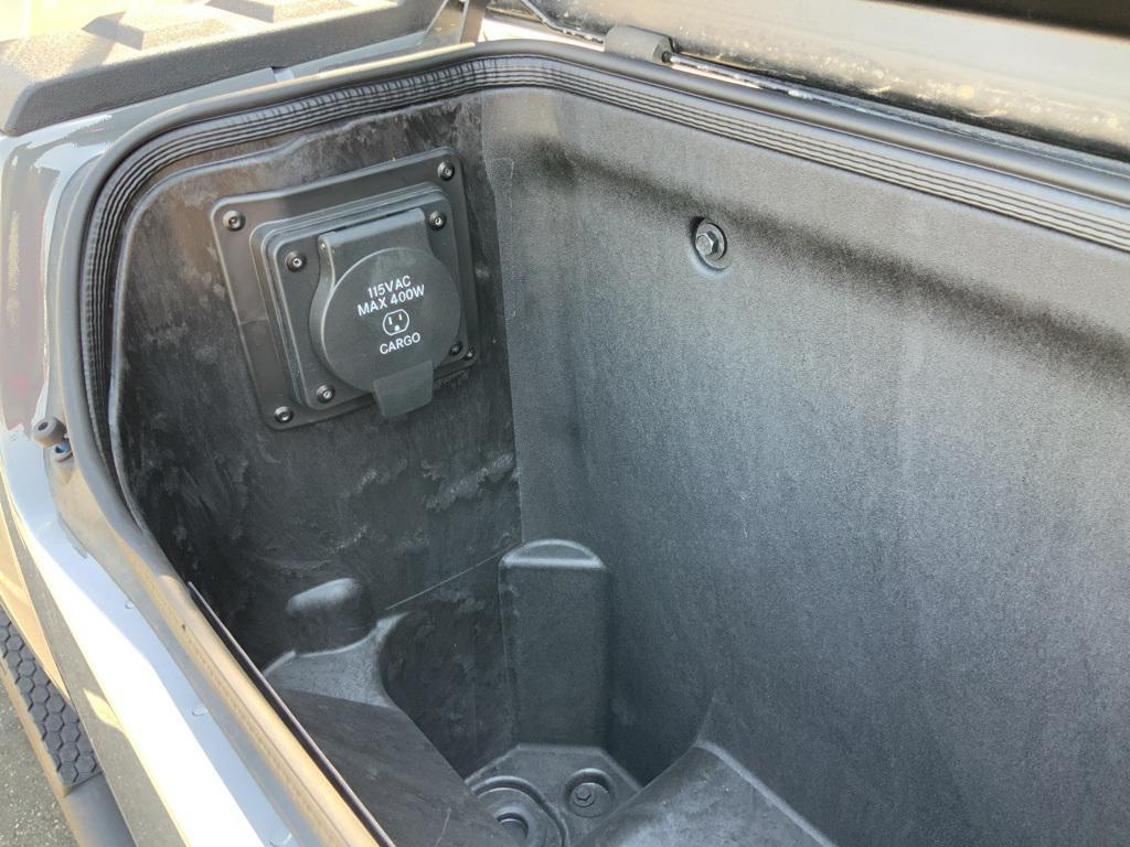 new 2025 Ram 2500 car, priced at $80,980