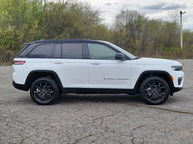 used 2025 Jeep Grand Cherokee car, priced at $41,985