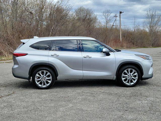 used 2021 Toyota Highlander car, priced at $32,743