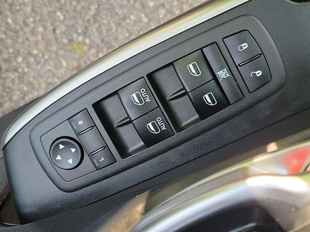 used 2021 Jeep Cherokee car, priced at $22,584