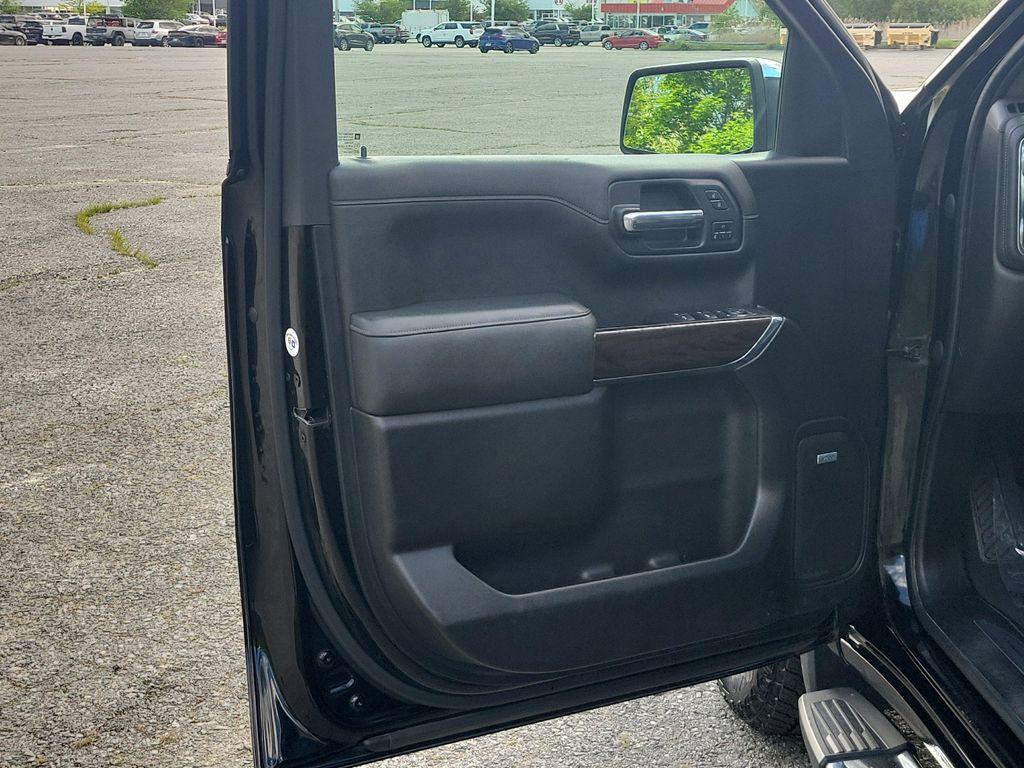 used 2021 GMC Sierra 1500 car, priced at $32,572