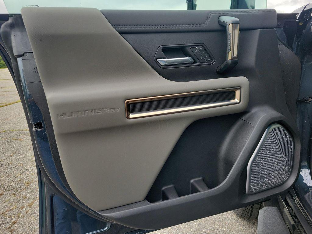 new 2025 GMC HUMMER EV SUV car, priced at $92,665