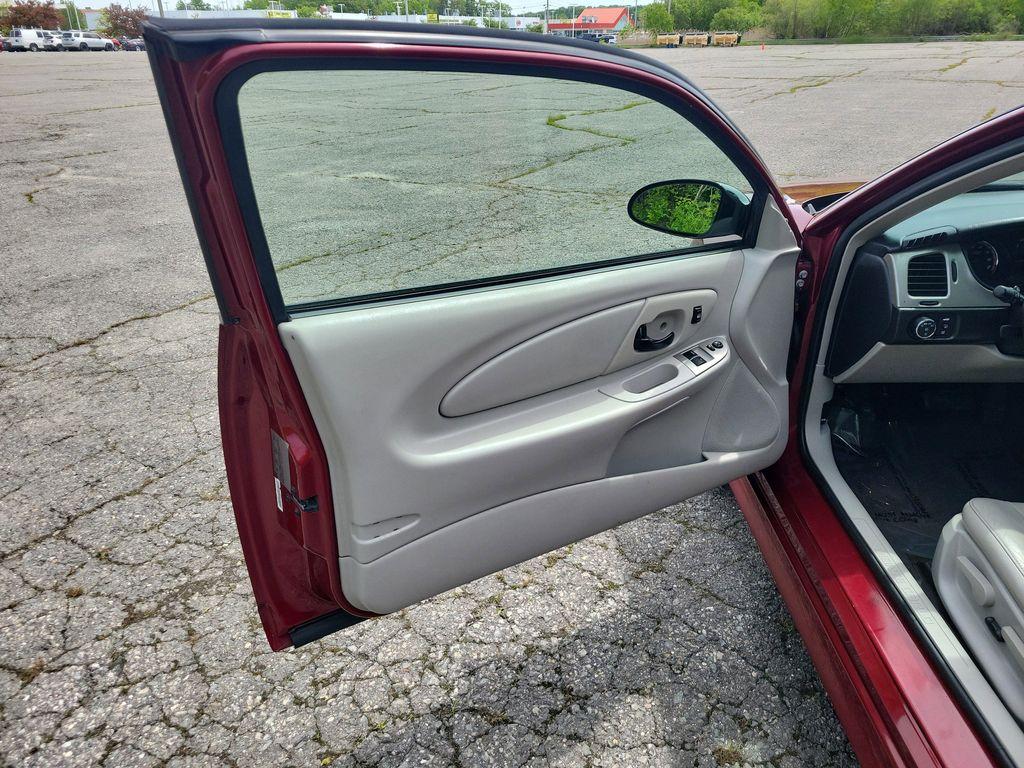 used 2007 Chevrolet Monte Carlo car, priced at $13,980