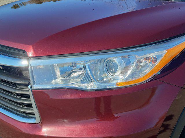 used 2016 Toyota Highlander car, priced at $18,480