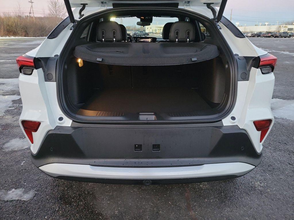 new 2026 Buick Envista car, priced at $27,695