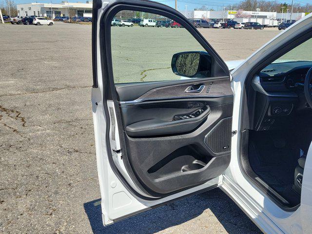 used 2025 Jeep Grand Cherokee car, priced at $46,881