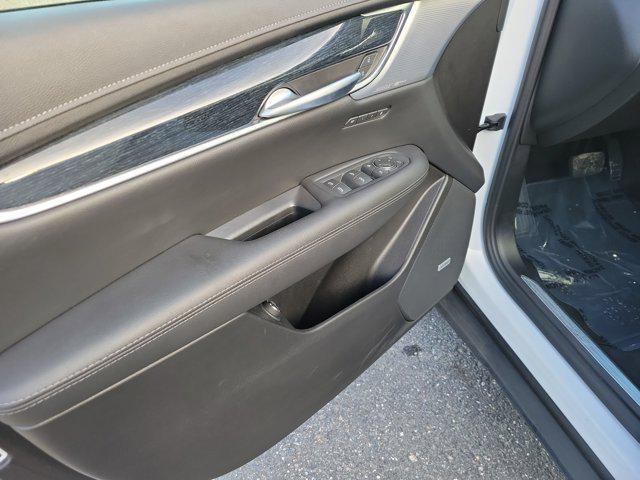 used 2025 Cadillac XT5 car, priced at $43,985