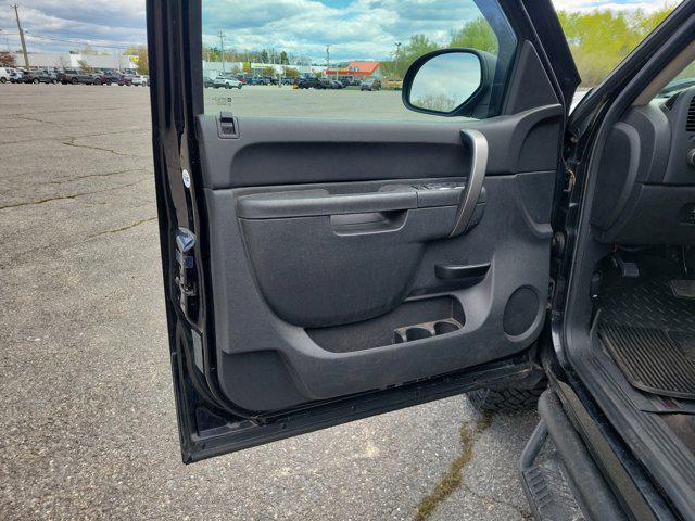 used 2013 Chevrolet Silverado 2500 car, priced at $22,985