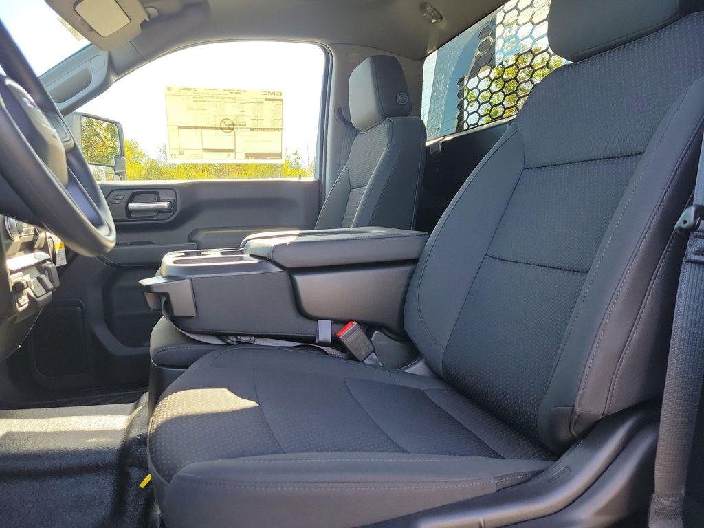 new 2025 GMC Sierra 3500 car, priced at $73,598