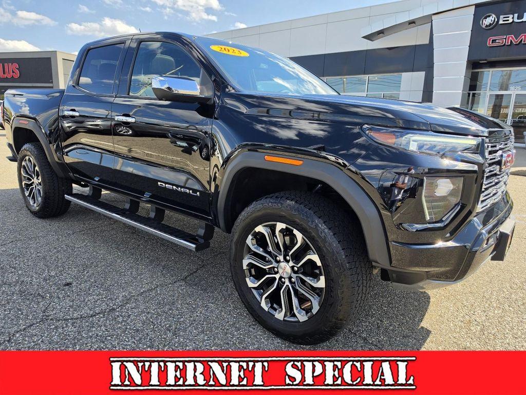 2023 GMC Canyon 4WD Denali Crew Cab Short Box's photo