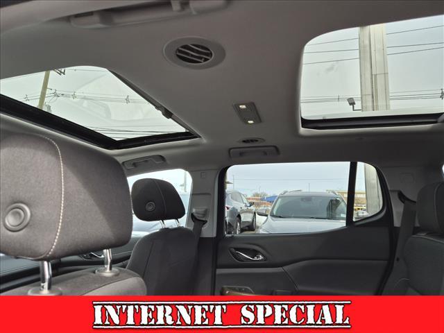 used 2023 GMC Acadia car, priced at $28,900