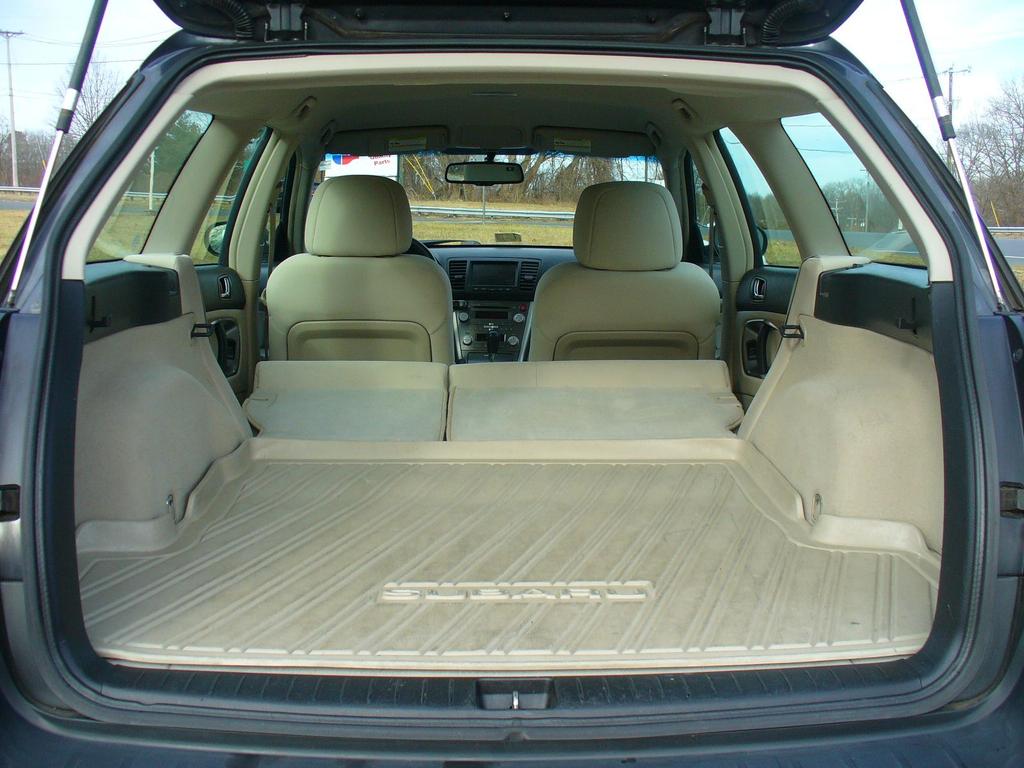 used 2007 Subaru Legacy car, priced at $6,950