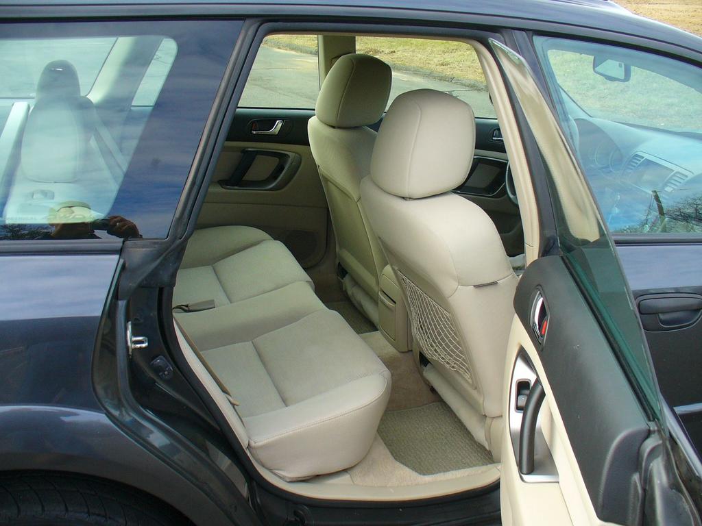 used 2007 Subaru Legacy car, priced at $6,950