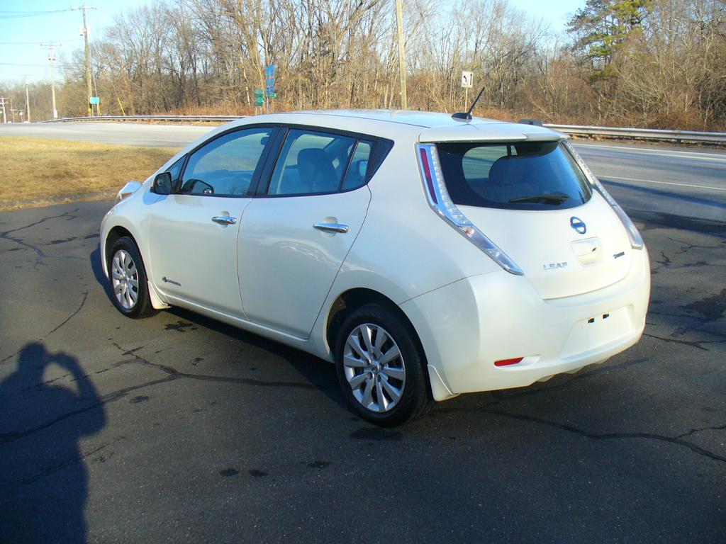 used 2015 Nissan Leaf car, priced at $7,650