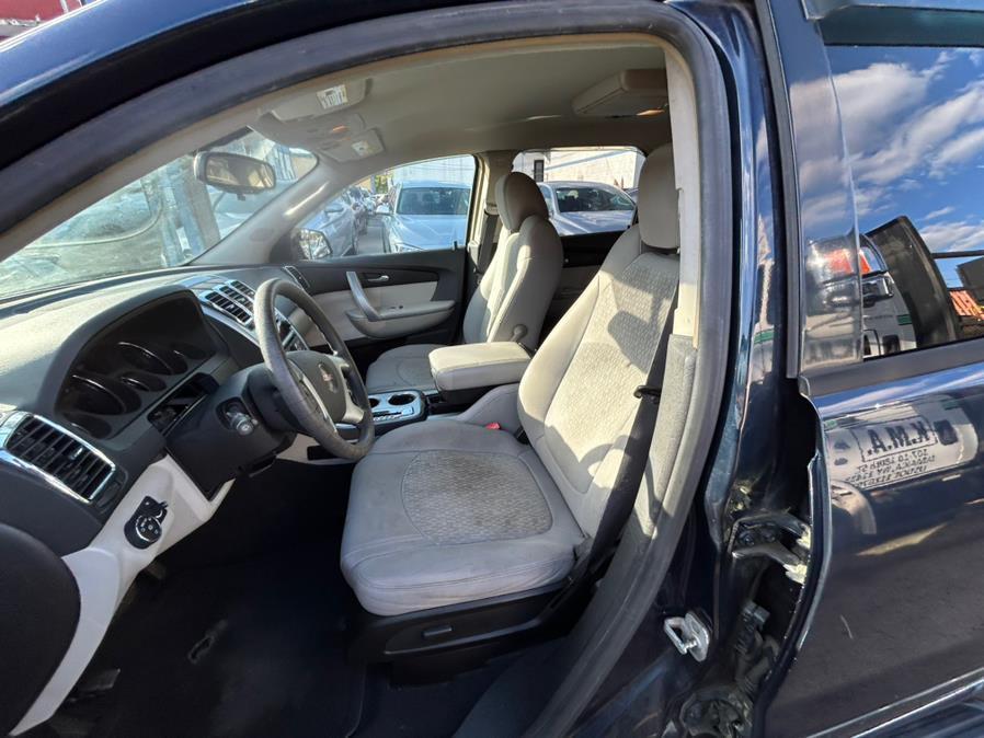 used 2007 GMC Acadia car, priced at $6,899