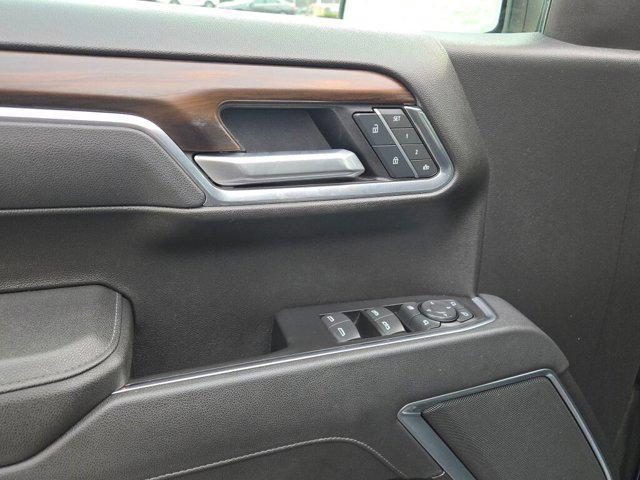 used 2025 GMC Sierra 1500 car, priced at $43,000