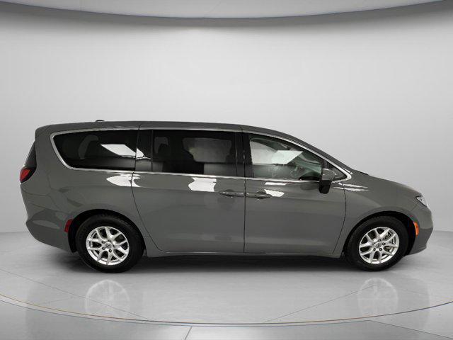 used 2023 Chrysler Pacifica car, priced at $21,997