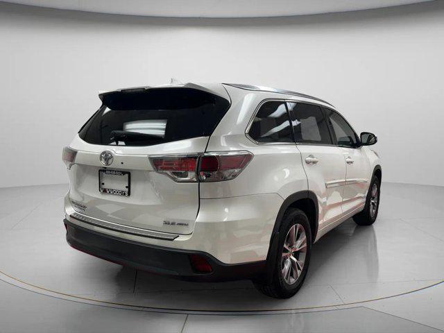 used 2015 Toyota Highlander car, priced at $16,597