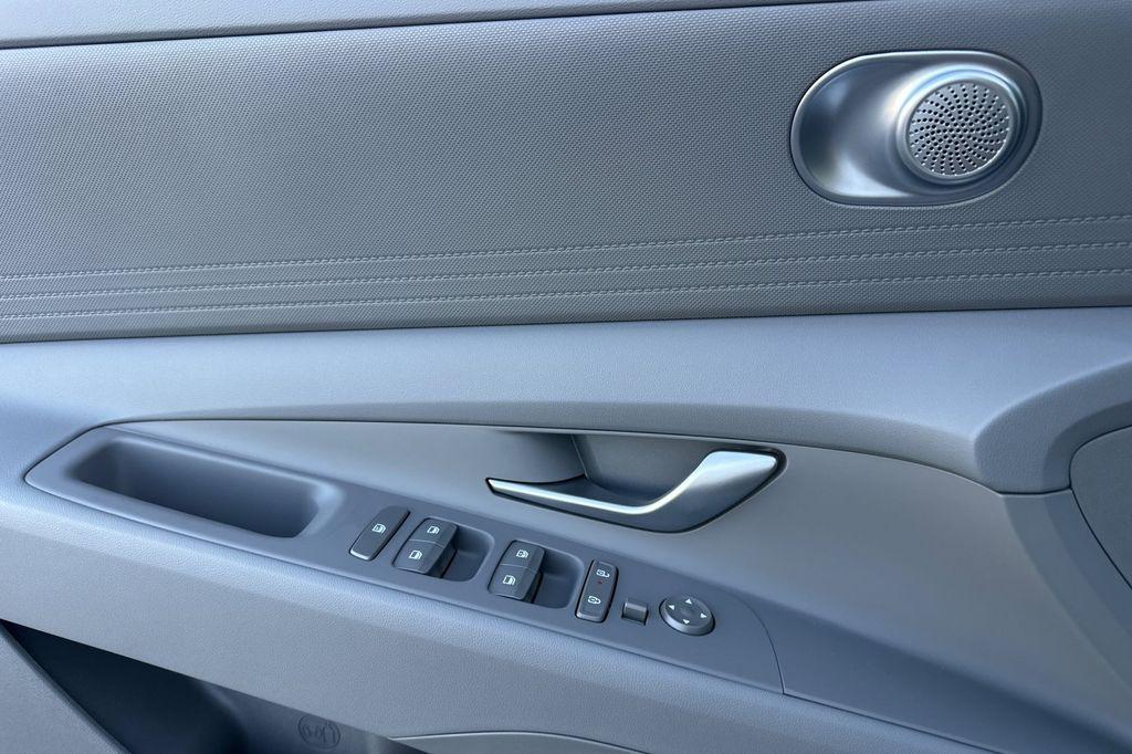 new 2026 Hyundai ELANTRA HEV car, priced at $27,051