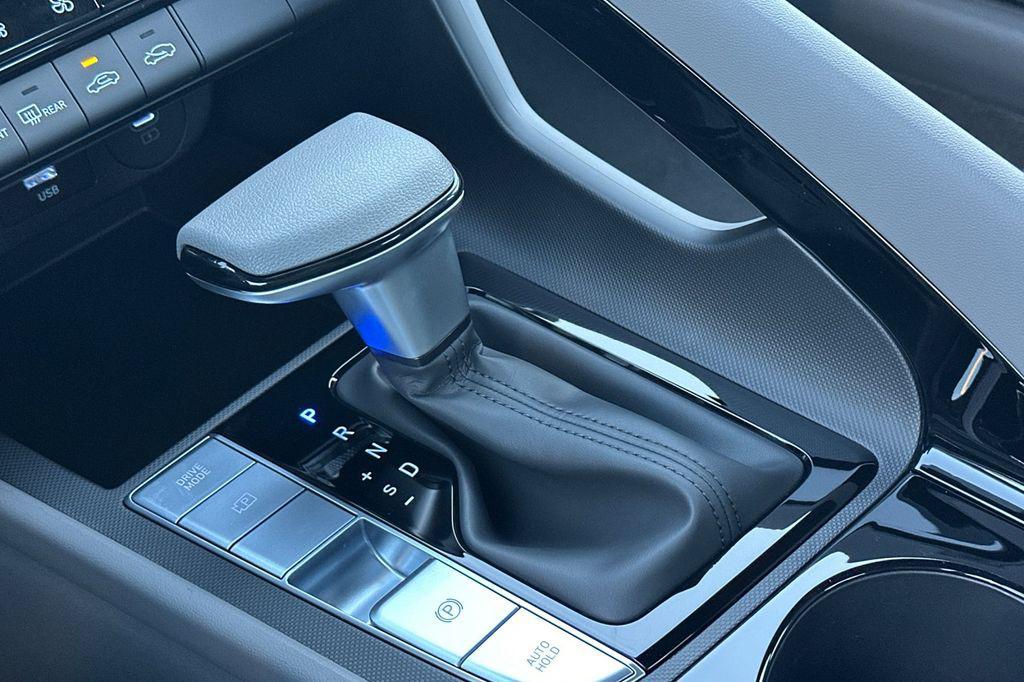 new 2026 Hyundai ELANTRA HEV car, priced at $27,051