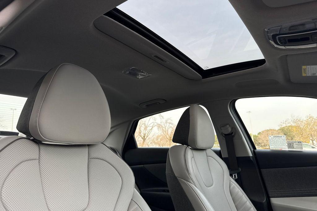 used 2025 Hyundai ELANTRA HEV car