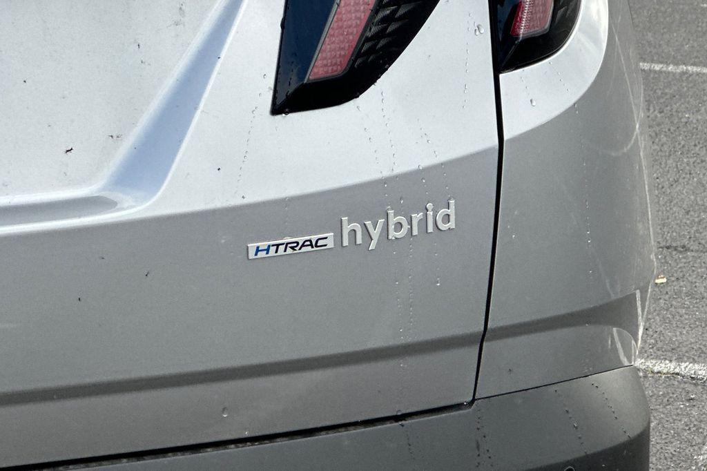 new 2026 Hyundai TUCSON Hybrid car, priced at $42,900