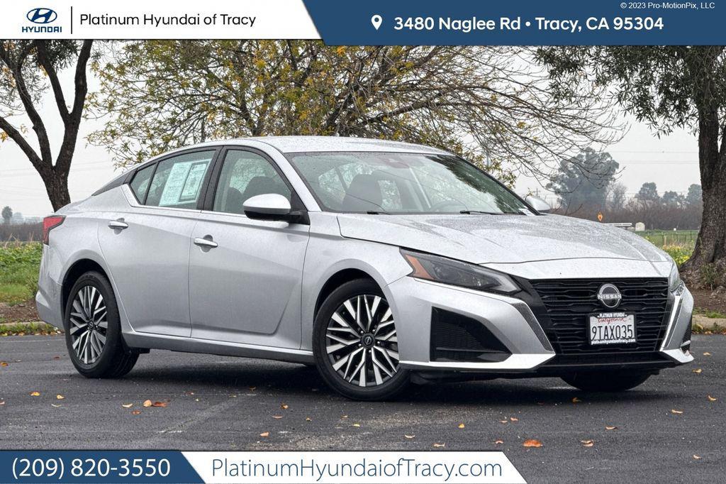 used 2023 Nissan Altima car, priced at $21,999