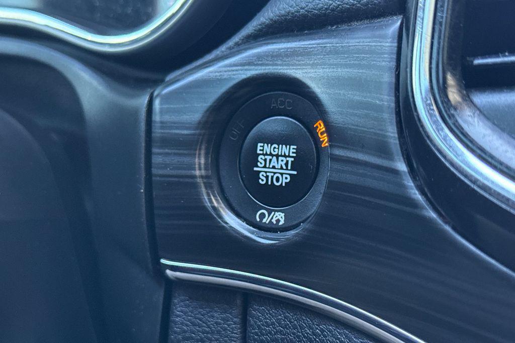 used 2021 Jeep Grand Cherokee car, priced at $19,999