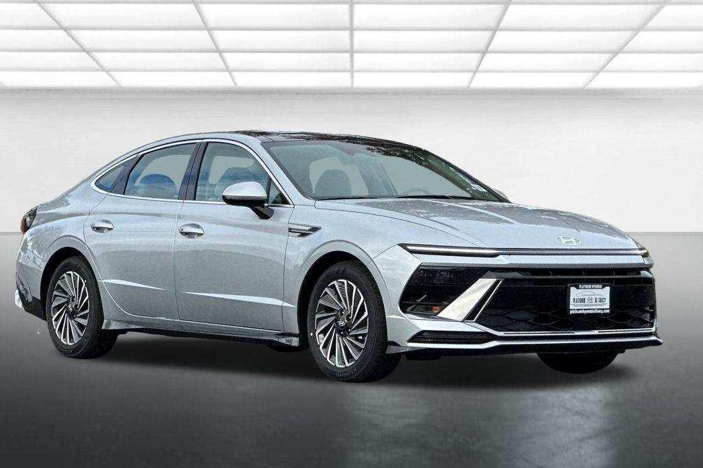 new 2026 Hyundai Sonata Hybrid car, priced at $33,109
