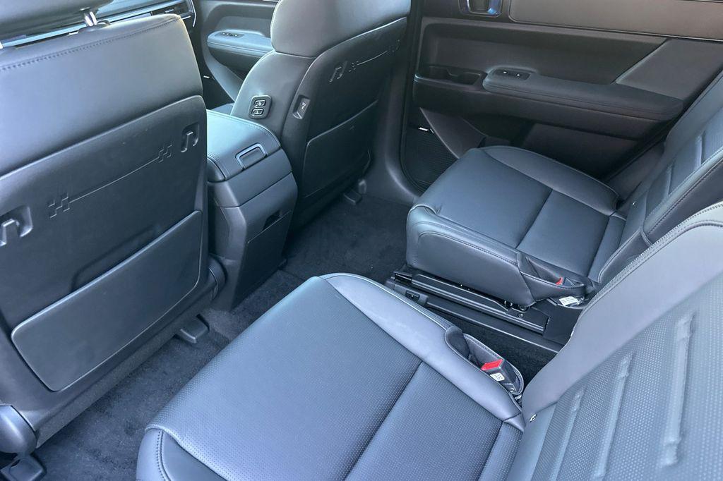 new 2025 Hyundai SANTA FE HEV car, priced at $49,024