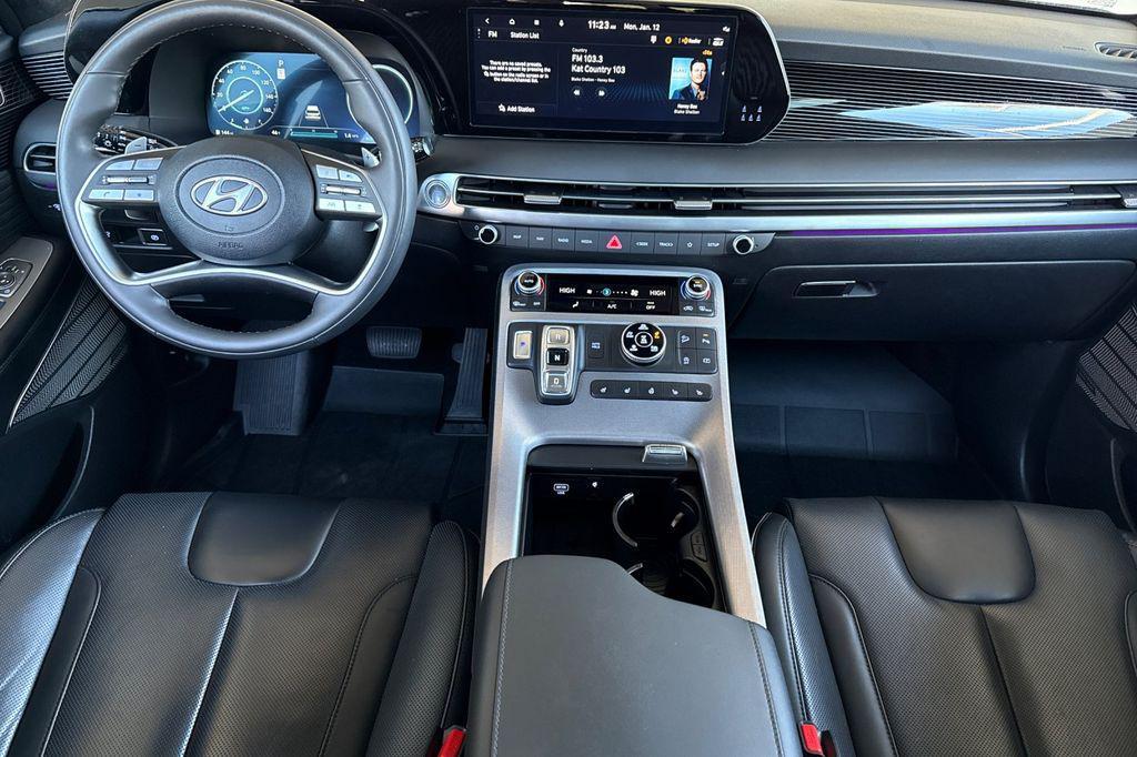 used 2025 Hyundai Palisade car, priced at $43,995