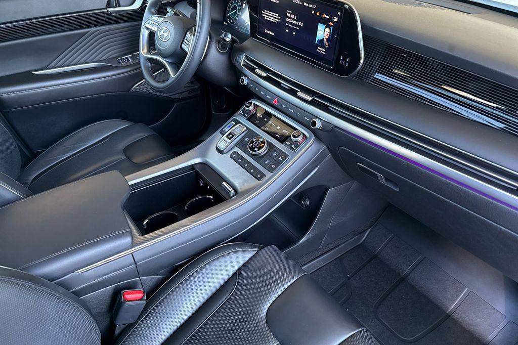 used 2025 Hyundai Palisade car, priced at $43,995