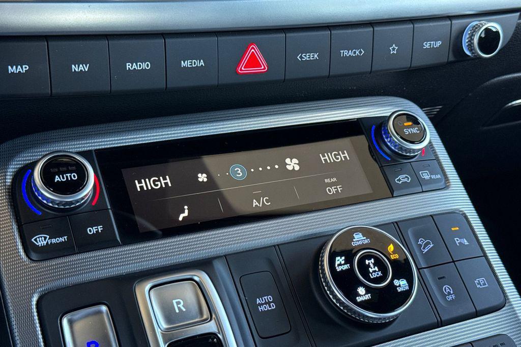 used 2025 Hyundai Palisade car, priced at $43,995