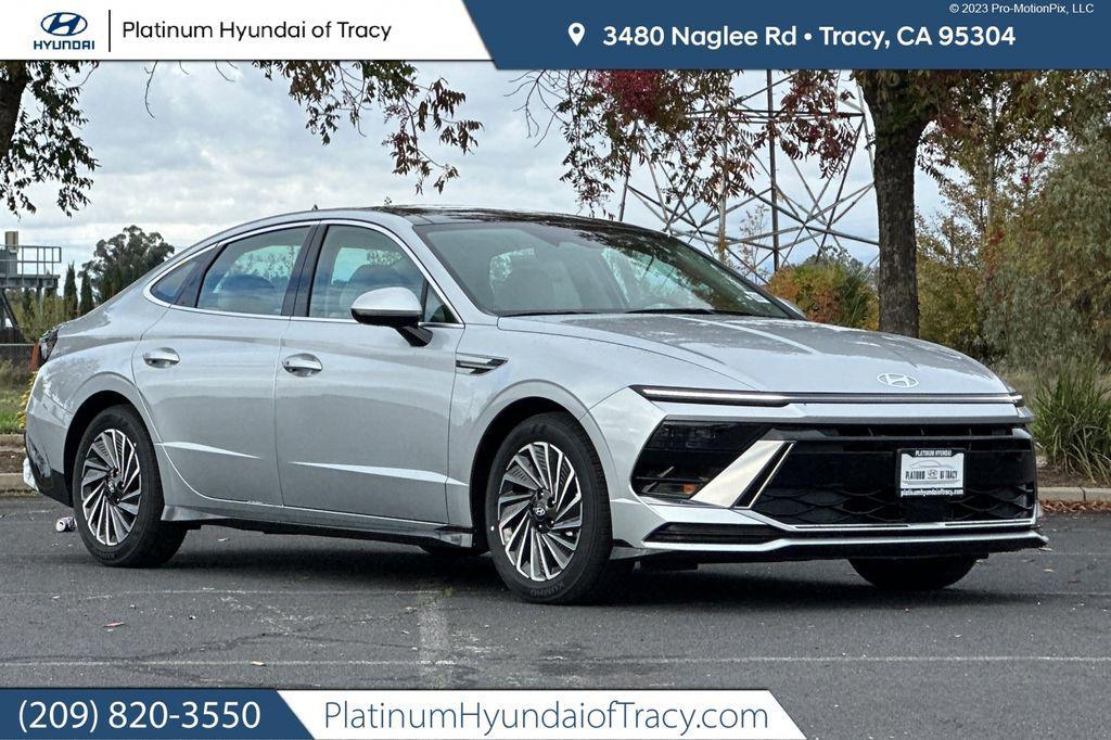 new 2026 Hyundai Sonata Hybrid car, priced at $33,083