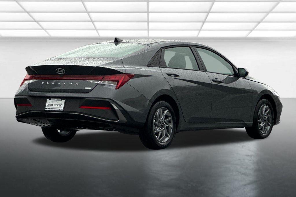 new 2026 Hyundai ELANTRA HEV car, priced at $26,571