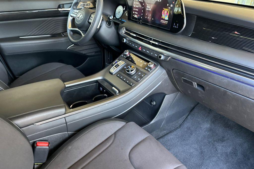 used 2025 Hyundai Palisade car, priced at $46,998