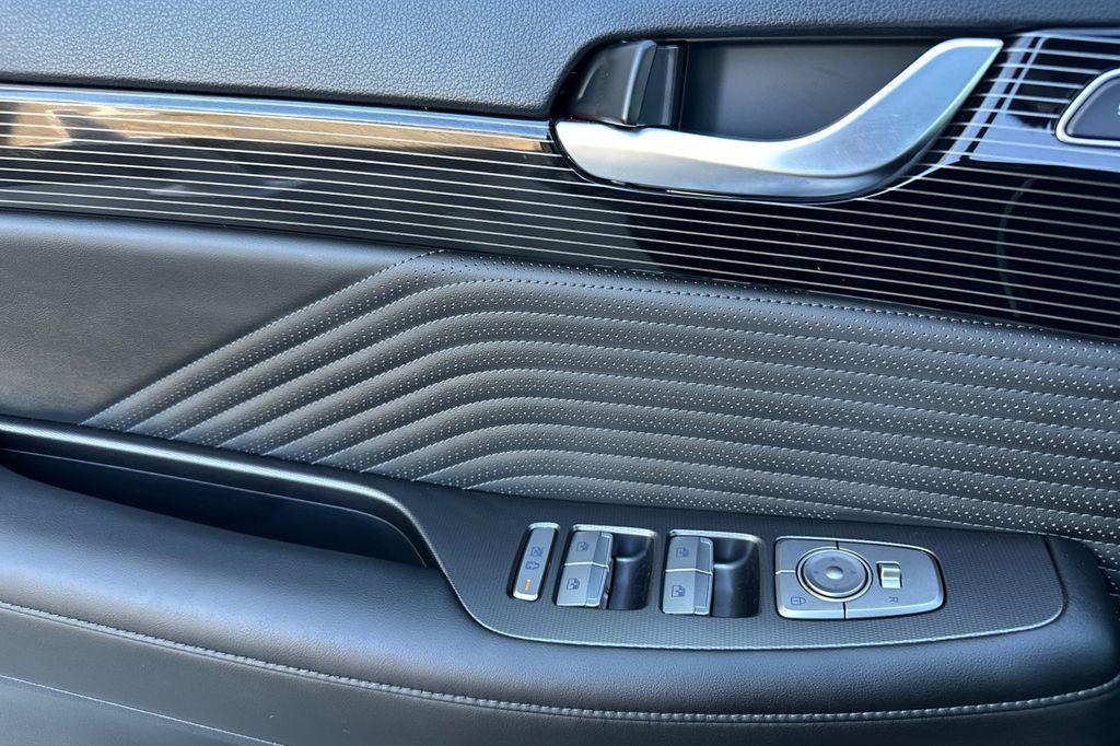 used 2025 Hyundai Palisade car, priced at $55,130