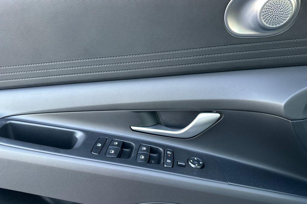 new 2026 Hyundai ELANTRA HEV car, priced at $27,051