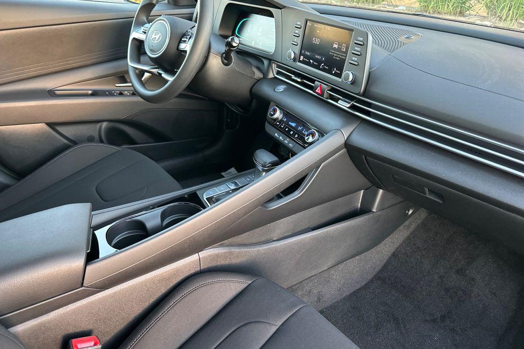 new 2026 Hyundai ELANTRA HEV car, priced at $27,051