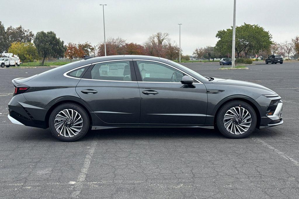 new 2026 Hyundai Sonata Hybrid car, priced at $33,120