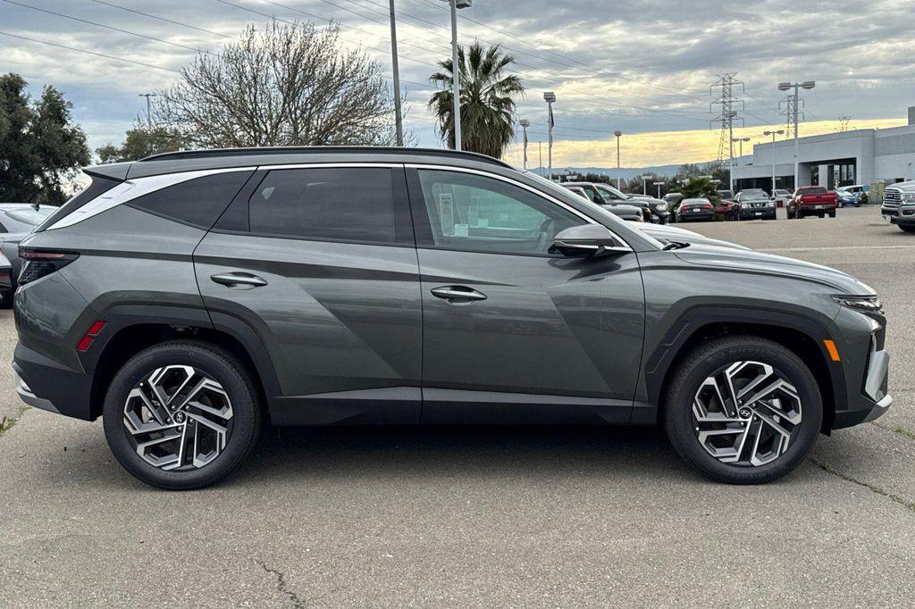 new 2026 Hyundai TUCSON Hybrid car, priced at $42,775