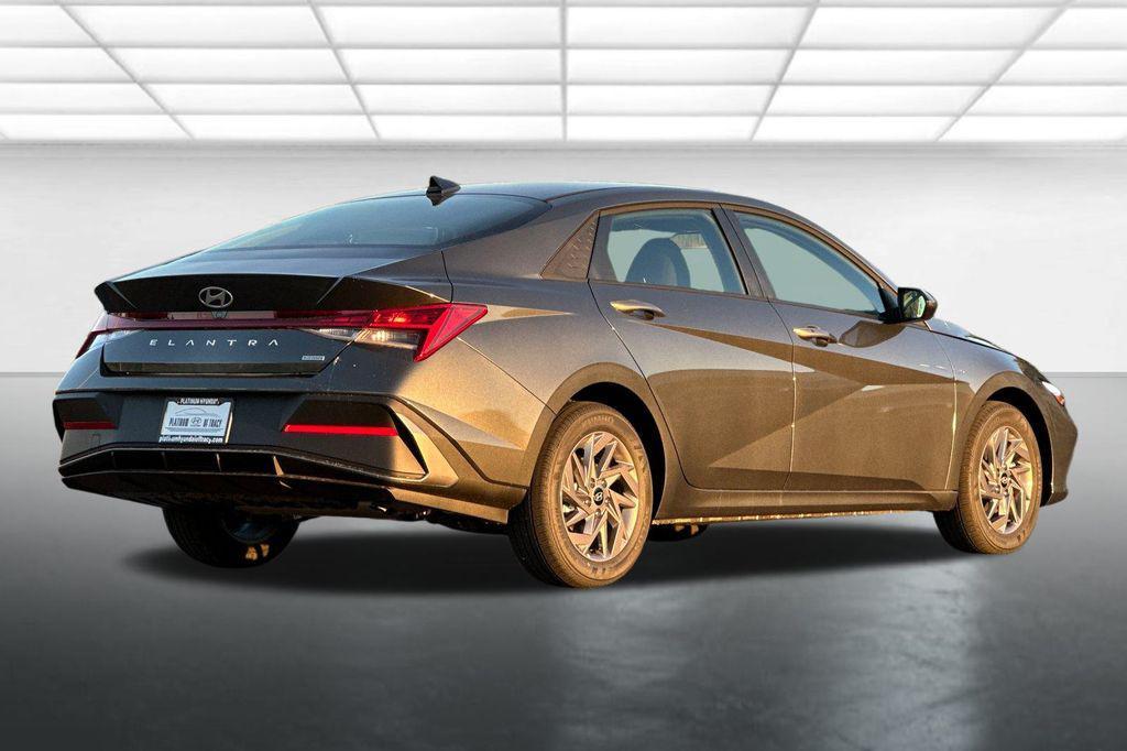 new 2026 Hyundai ELANTRA HEV car, priced at $26,571