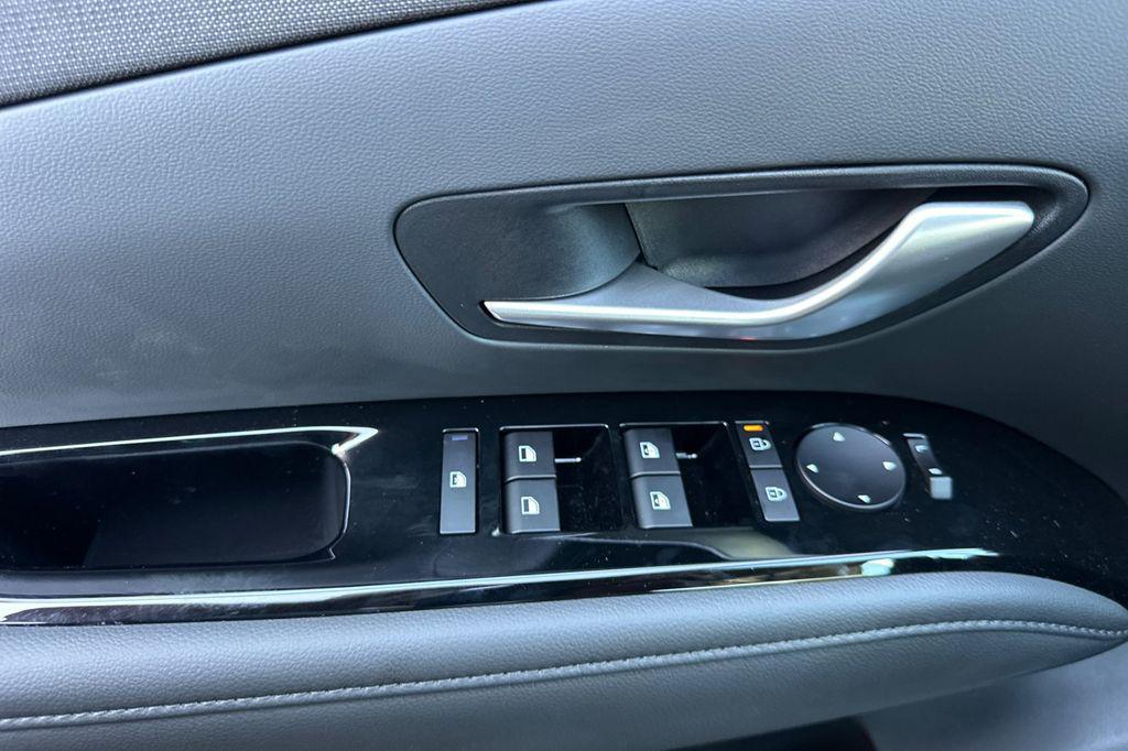 new 2025 Hyundai TUCSON Plug-In Hybrid car, priced at $48,374