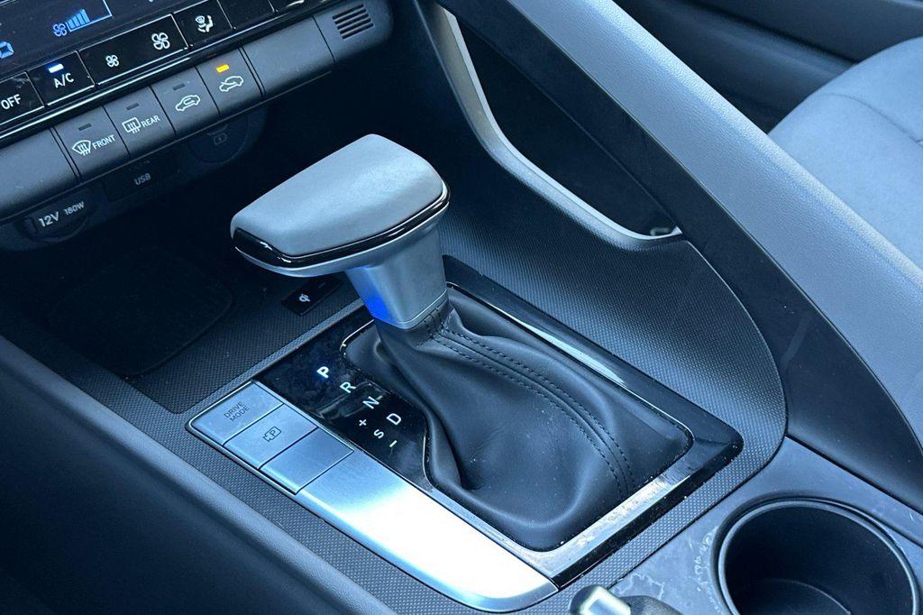new 2025 Hyundai Elantra car, priced at $25,149