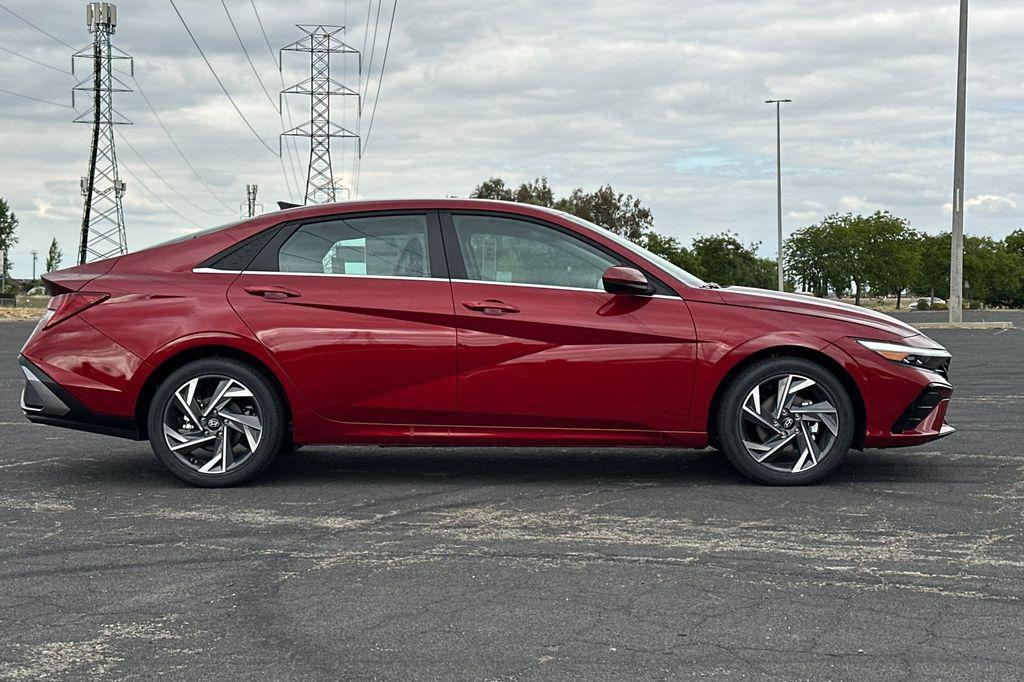 new 2025 Hyundai Elantra car, priced at $27,270